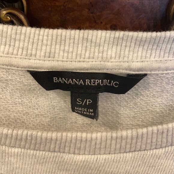 Banana Republic sweatshirt with bell sleeves - Picture 3 of 11